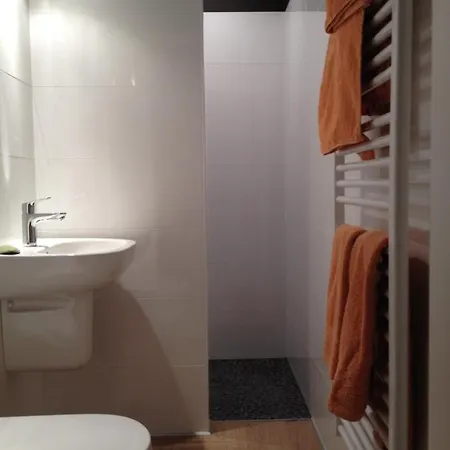 Mandarine Turquoise La Maison Hébergement de vacances *